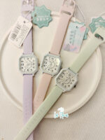 petals joy watch (white frame)